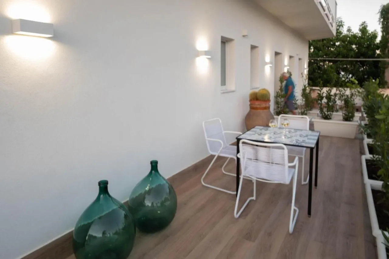 Gasthuis La Sirena Rooms Giardini-Naxos Italië
